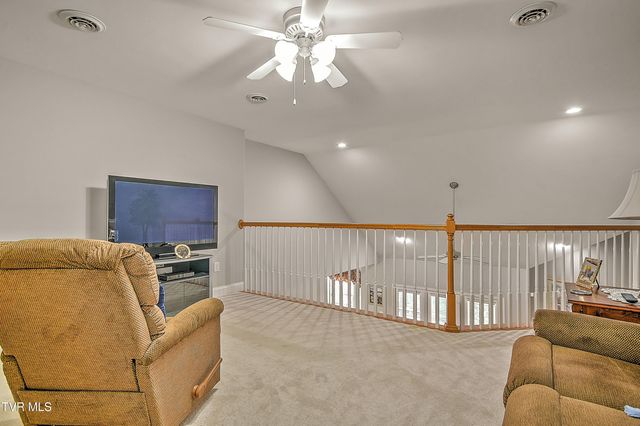 1139 Waterbrooke Lane, Johnson City, TN 37604