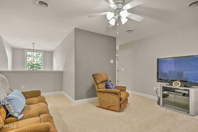 1139 Waterbrooke Lane, Johnson City, TN 37604