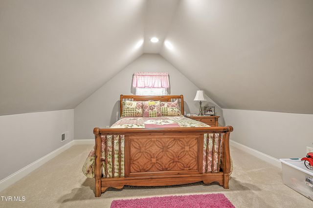 1139 Waterbrooke Lane, Johnson City, TN 37604