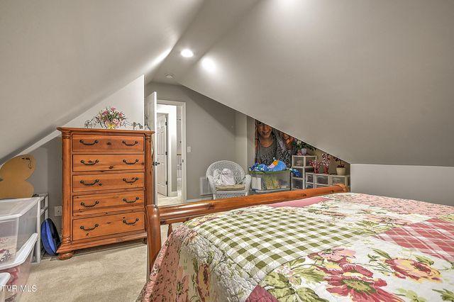 1139 Waterbrooke Lane, Johnson City, TN 37604