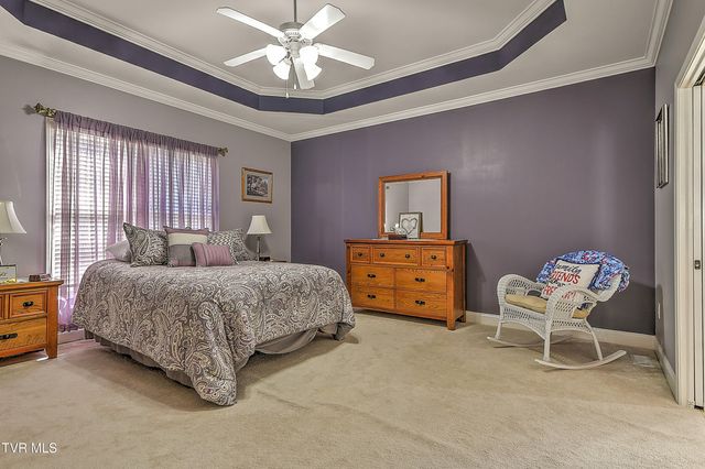 1139 Waterbrooke Lane, Johnson City, TN 37604