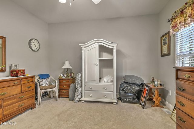 1139 Waterbrooke Lane, Johnson City, TN 37604