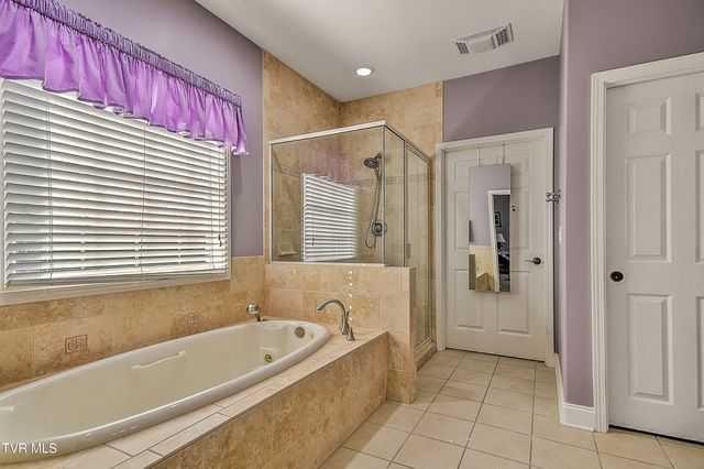 1139 Waterbrooke Lane, Johnson City, TN 37604