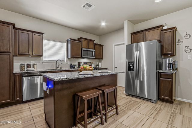 3197 Mansour Farah Street, El Paso, TX 79938
