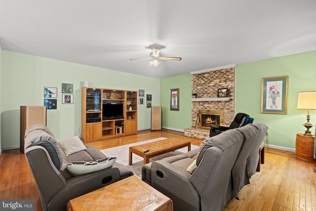 6705 ROCK FALL CT, Clifton, VA 20124