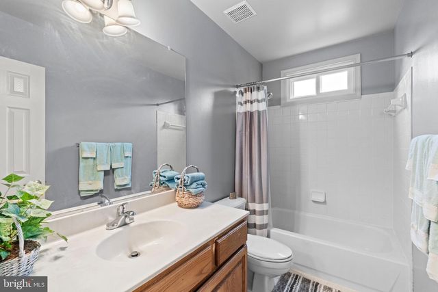 6705 ROCK FALL CT, Clifton, VA 20124