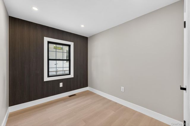 147-72 huxley Street, Rosedale, NY 11432