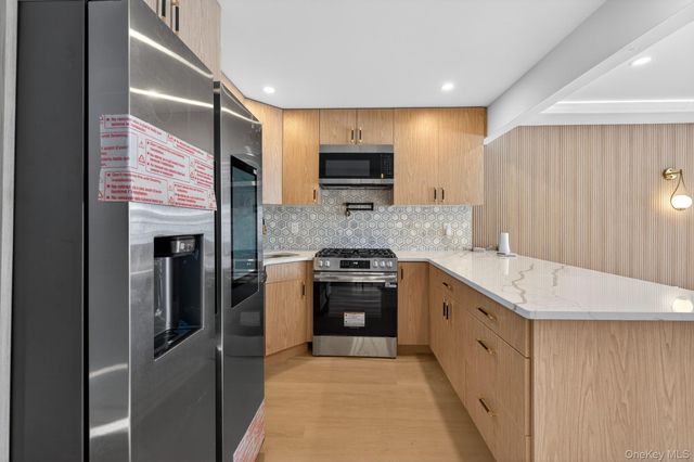 147-72 huxley Street, Rosedale, NY 11432