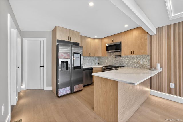 147-72 huxley Street, Rosedale, NY 11432