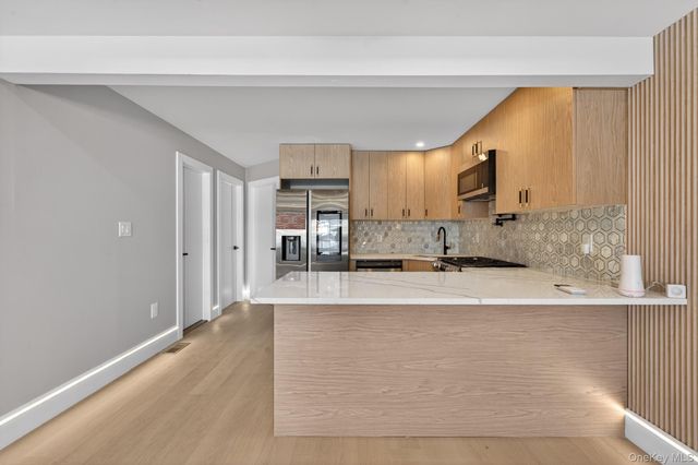 147-72 huxley Street, Rosedale, NY 11432