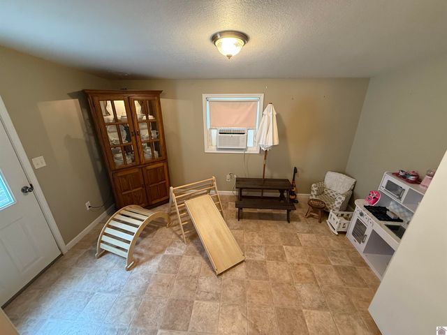 1473 Watson Rd, Murray, KY 42071