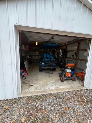 1473 Watson Rd, Murray, KY 42071