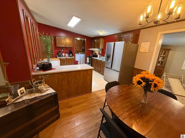 1473 Watson Rd, Murray, KY 42071