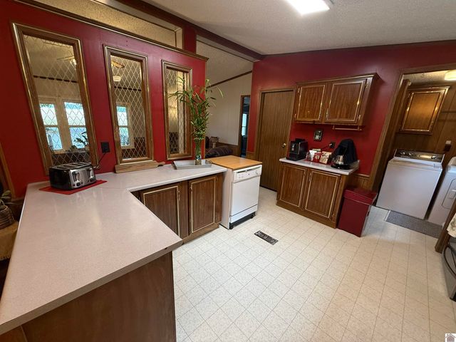 1473 Watson Rd, Murray, KY 42071