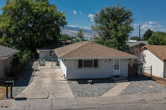 1617 19th St, Cody, WY 82414 property photo
