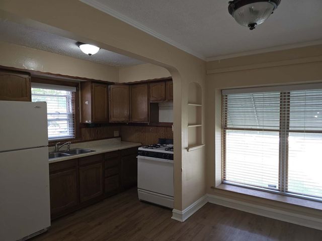 9716 S Union Avenue, Chicago, IL 60628