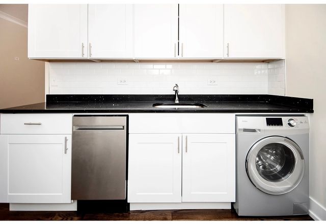 648 W Roscoe Street 2N, Chicago, IL 60657