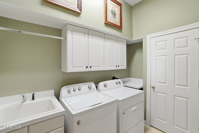7047 White Tail Court, Toledo, OH 43617