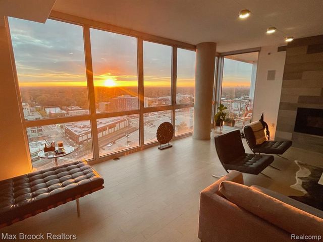 432 S Washington Avenue 1701, Royal Oak, MI 48067