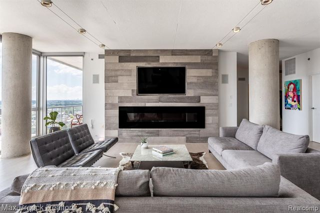 432 S Washington Avenue 1701, Royal Oak, MI 48067