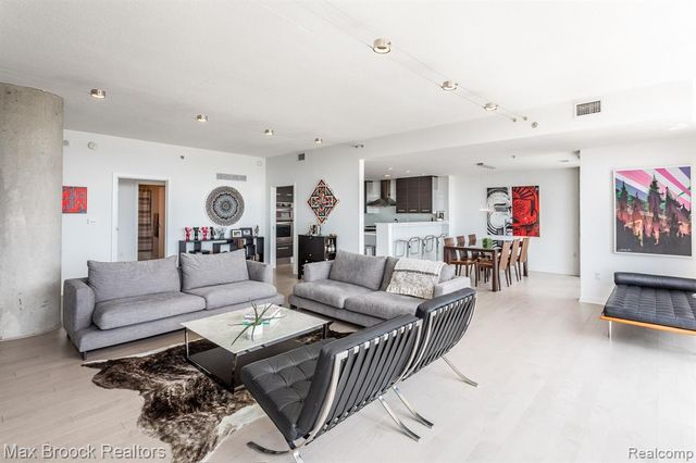 432 S Washington Avenue 1701, Royal Oak, MI 48067