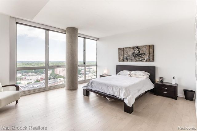 432 S Washington Avenue 1701, Royal Oak, MI 48067