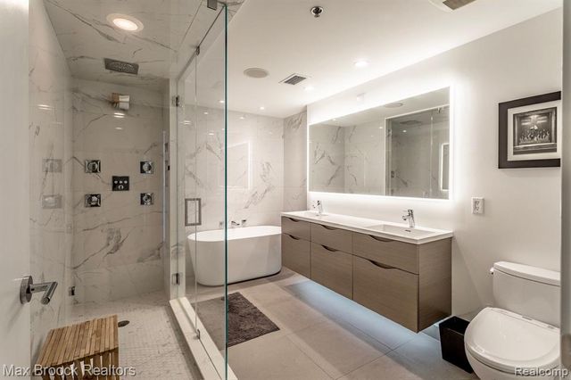 432 S Washington Avenue 1701, Royal Oak, MI 48067