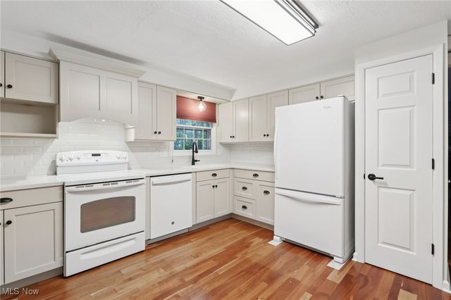 5974 Anna Lee Drive, Hudson, OH 44236