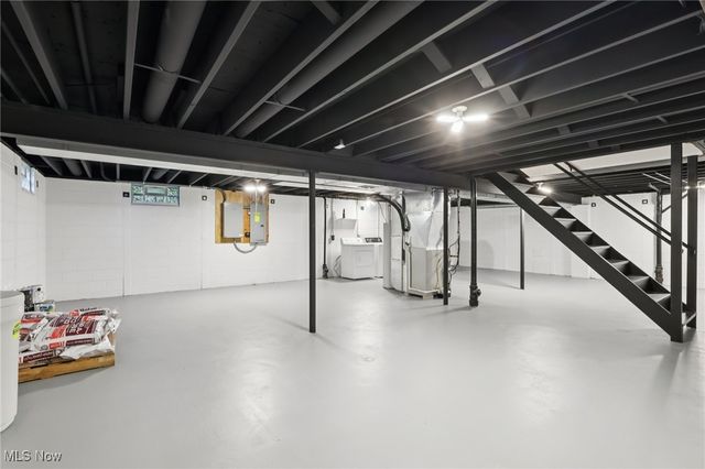 5974 Anna Lee Drive, Hudson, OH 44236