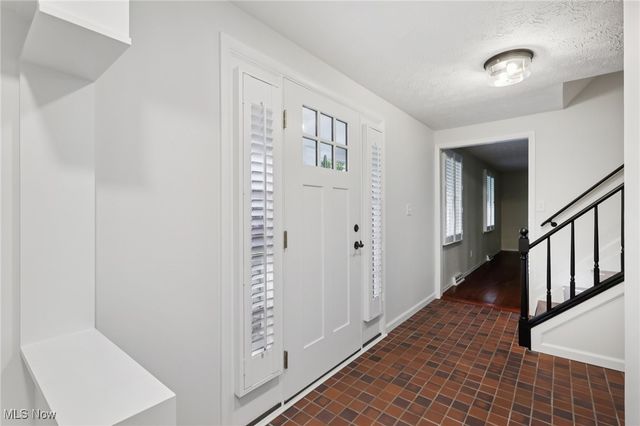 5974 Anna Lee Drive, Hudson, OH 44236