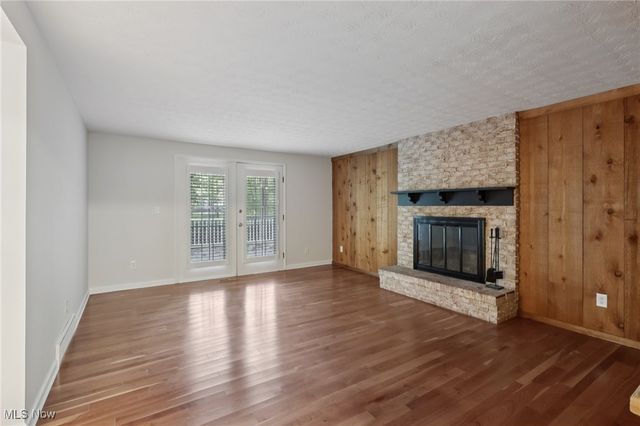 5974 Anna Lee Drive, Hudson, OH 44236