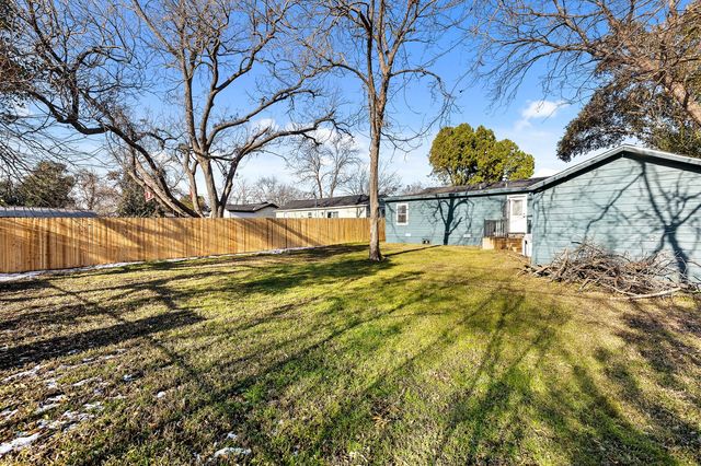 3700 Charlton Avenue, Waco, TX 76711