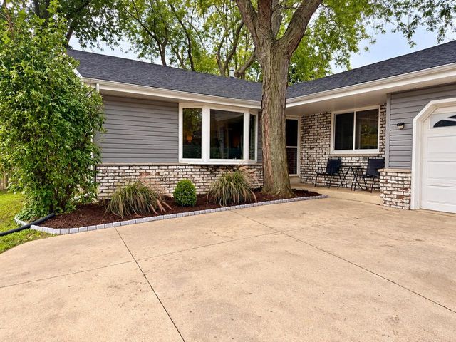 4613 87th PLACE, Kenosha, WI 53142