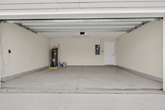 32 Green Palm Ct, St Augustine, FL 32086