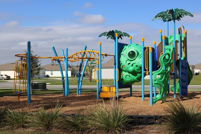 32 Green Palm Ct, St Augustine, FL 32086