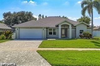 10225 Boca CIR, Naples, FL 34109