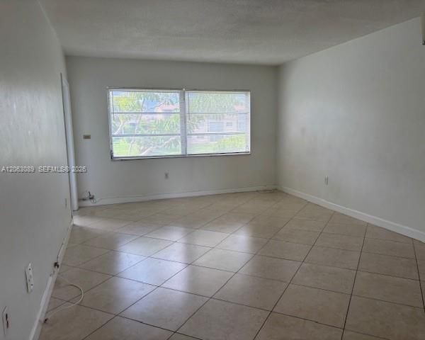 2815 NE 201st Ter L219, Aventura, FL 33180
