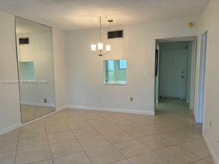 2815 NE 201st Ter L219, Aventura, FL 33180