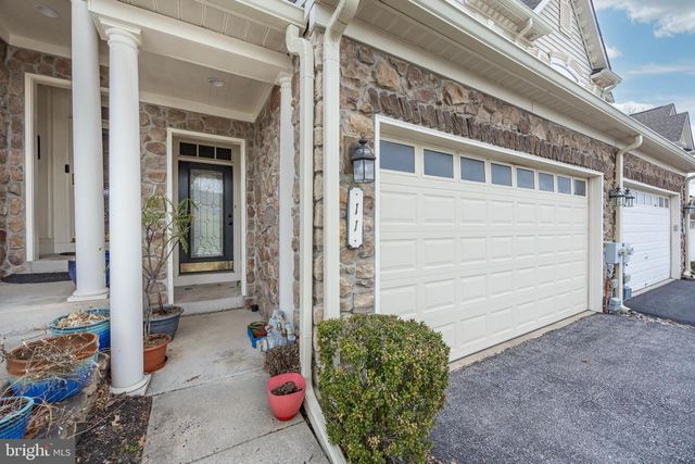 11 RINEHART RD, Pottstown, PA 19465