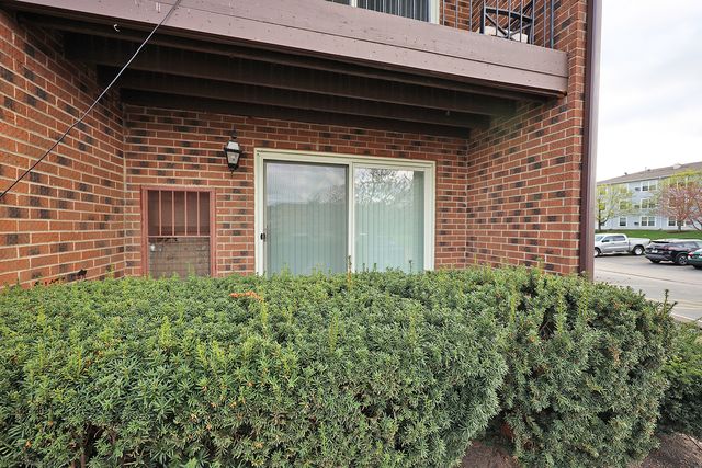 900 Perrie Drive 104, Elk Grove Village, IL 60007