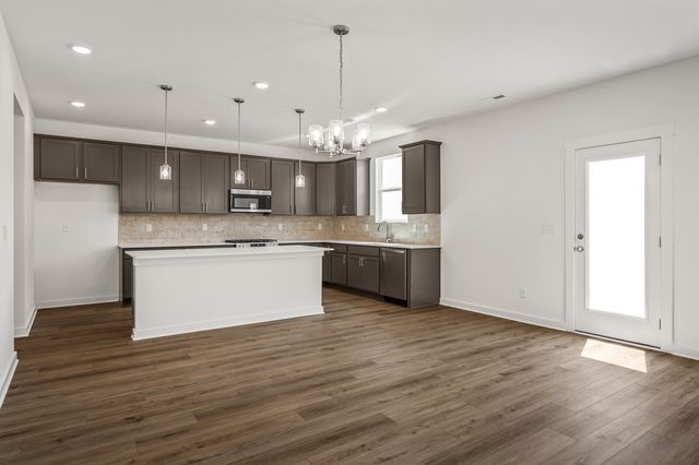 8198 Netterfield Drive, White House, TN 37188