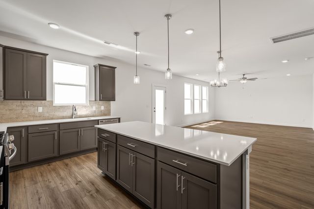 8198 Netterfield Drive, White House, TN 37188