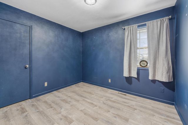 4467 N Westlake Ct, Bel Aire, KS 67220