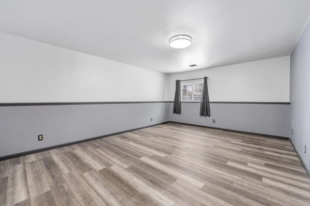 4467 N Westlake Ct, Bel Aire, KS 67220