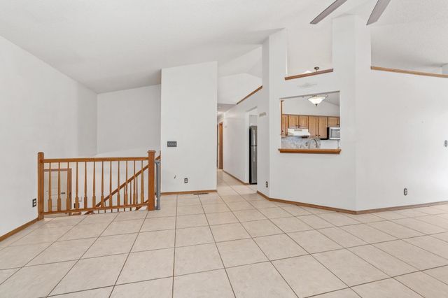 4467 N Westlake Ct, Bel Aire, KS 67220