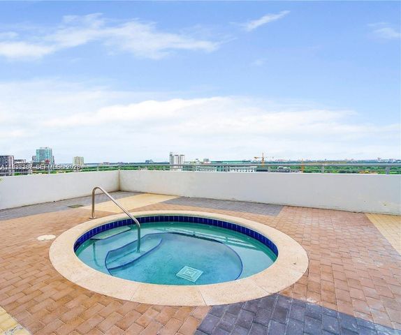 60 SW 13th St 4018, Miami, FL 33130