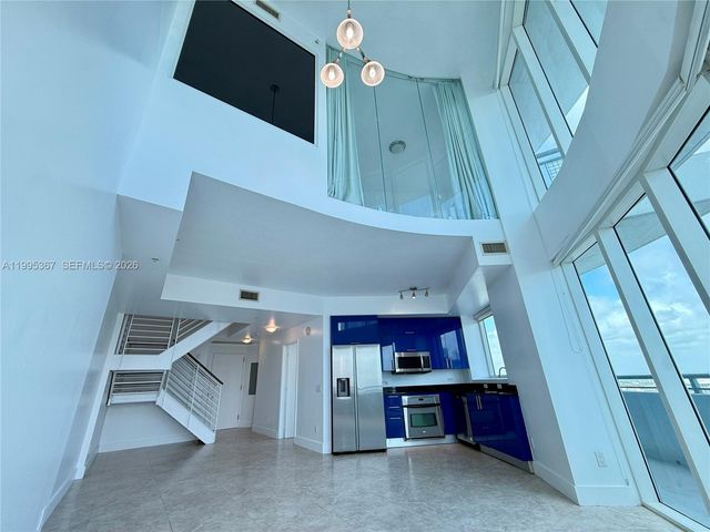 60 SW 13th St 4018, Miami, FL 33130