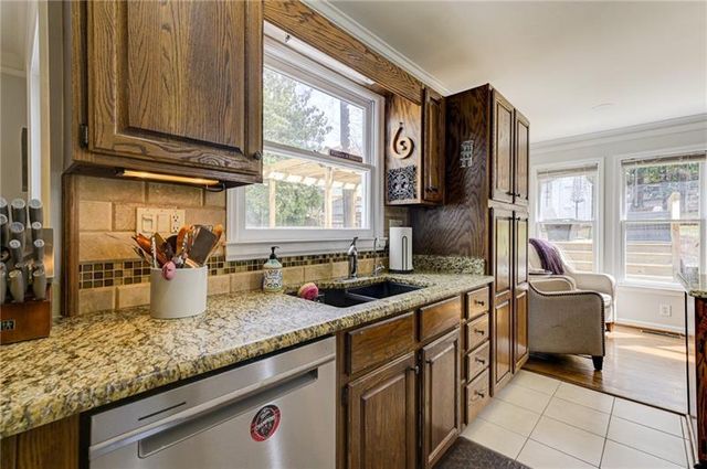 1059 Della Street SE, Marietta, GA 30067