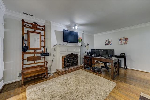 1059 Della Street SE, Marietta, GA 30067