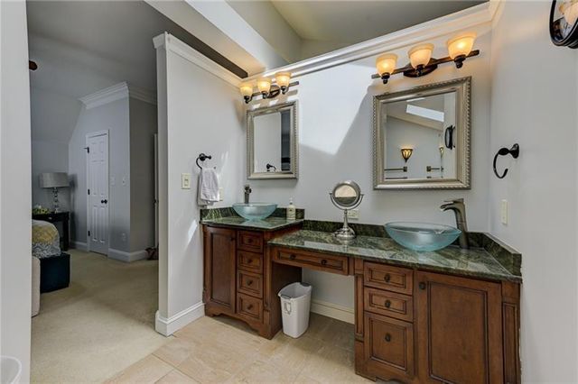 1059 Della Street SE, Marietta, GA 30067